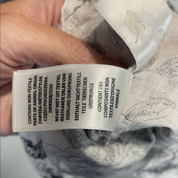 Joie Black and White Linen Floral Button Down Shirt - Picture 8 of 9